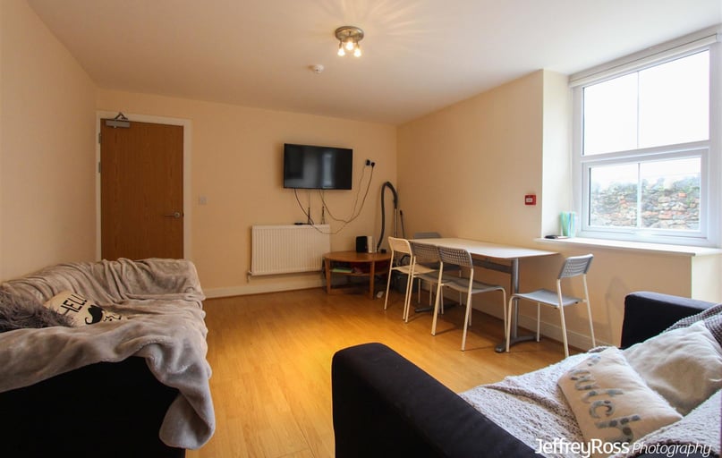 Richmond Road, Plasnewydd, Cardiff - Image 1